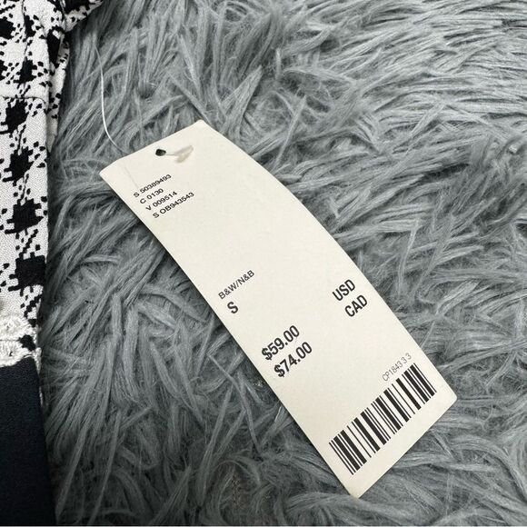 Urban Outfitters Gingham Plaid Daisy Print Dress Size Small NWT - Picture 4 of 9